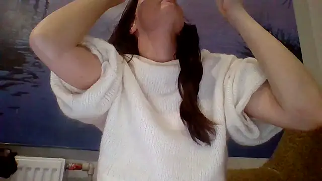 Snapshot of AliceTailor chatting on December 15, 2025, 3:05 pm AliceTailor online show from December 15, 2025, 3:05 pm