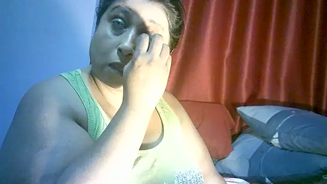 Snapshot of raniofsex02 chatting on February 10, 2025, 7:04 am raniofsex02 online show from February 10, 2025, 7:04 am