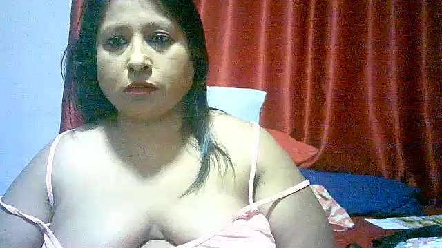 Snapshot of raniofsex02 chatting on February 18, 2025, 3:10 pm raniofsex02 online show from February 18, 2025, 3:10 pm