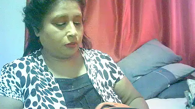 Snapshot of raniofsex02 chatting on February 23, 2025, 10:06 am raniofsex02 online show from February 23, 2025, 10:06 am