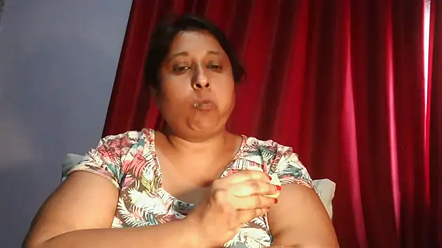 Snapshot of raniofsex02 chatting on March 8, 2026, 1:37 pm raniofsex02 online show from March 8, 2026, 1:37 pm