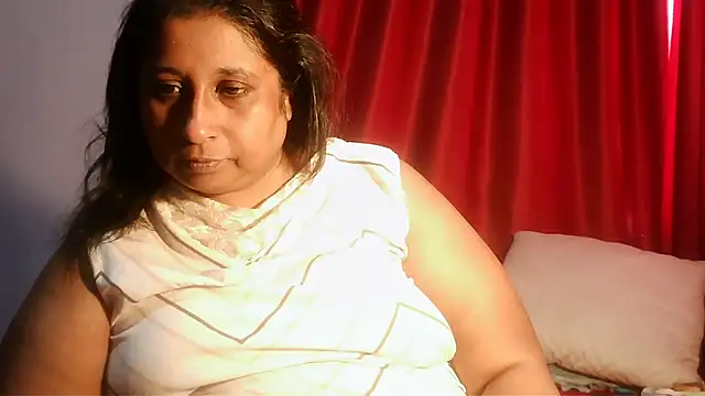 Snapshot of raniofsex02 chatting on April 9, 2026, 9:36 am raniofsex02 online show from April 9, 2026, 9:36 am