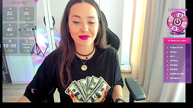 Snapshot of PlayfulGoddess chatting on June 10, 2026, 10:47 am PlayfulGoddess online show from June 10, 2026, 10:47 am