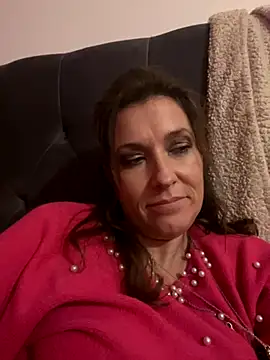 Lwhite1 online show from November 12, 2025, 12:44 am