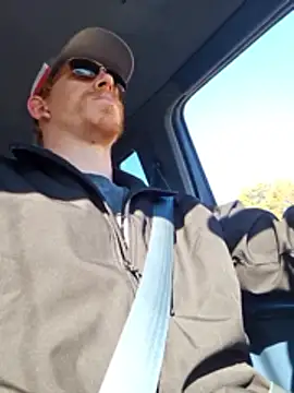 Snapshot of REDHAMMER_ chatting on February 20, 2026, 9:15 pm REDHAMMER online show from February 20, 2026, 9:15 pm