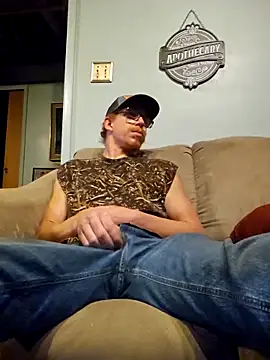 Snapshot of REDHAMMER_ chatting on March 1, 2026, 10:34 pm REDHAMMER online show from March 1, 2026, 10:34 pm