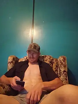 Snapshot of REDHAMMER_ chatting on June 24, 2026, 1:37 am REDHAMMER online show from June 24, 2026, 1:37 am