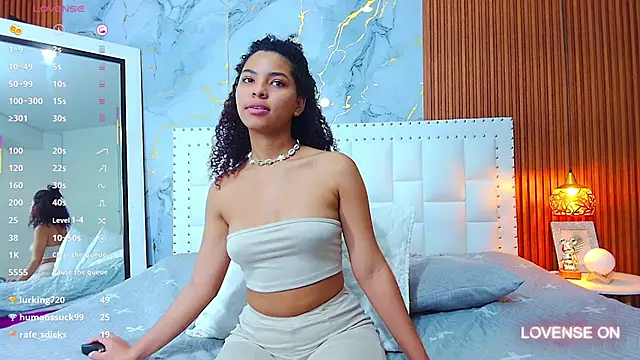 Snapshot of littleebonny chatting on February 9, 2025, 8:34 pm littleebonny online show from February 9, 2025, 8:34 pm