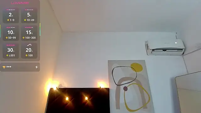 Snapshot of littleebonny chatting on May 19, 2026, 1:56 am littleebonny online show from May 19, 2026, 1:56 am