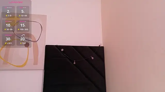 Snapshot of littleebonny chatting on June 29, 2026, 12:49 pm littleebonny online show from June 29, 2026, 12:49 pm