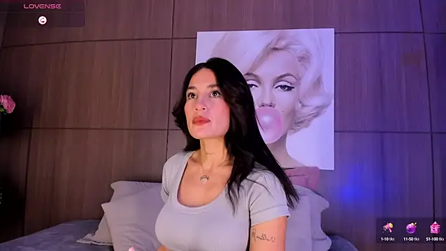 Snapshot of AgattaDuque chatting on September 10, 2025, 11:16 pm AgattaDuque online show from September 10, 2025, 11:16 pm