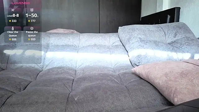 Snapshot of AnyElish chatting on November 19, 2025, 8:31 pm AnyElish online show from November 19, 2025, 8:31 pm