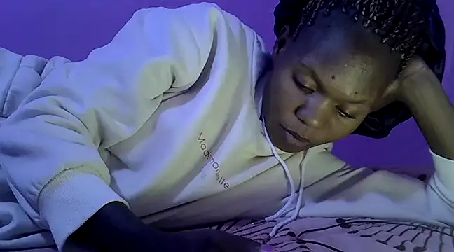 Cute tamara online show from December 8, 2024, 5:01 pm