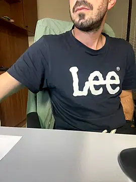 Snapshot of giorgakaci69 chatting on October 9, 2025, 3:21 pm giorgakaci69 online show from October 9, 2025, 3:21 pm