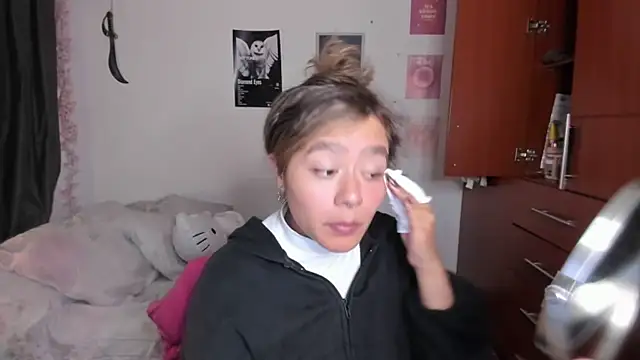 StephaniFox online show from February 17, 2026, 5:37 am