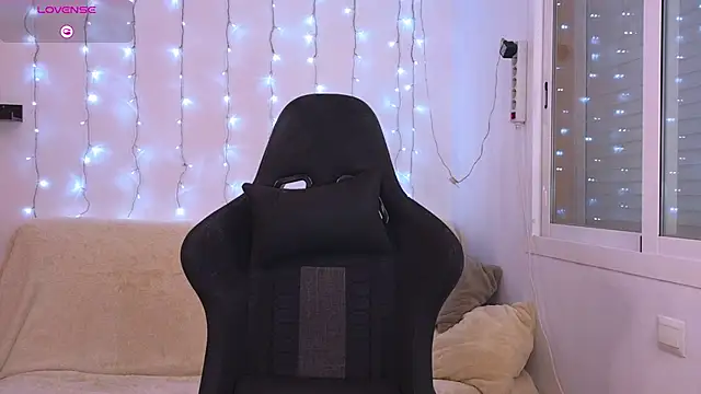 Karinchik  online show from March 19, 2025, 7:06 pm