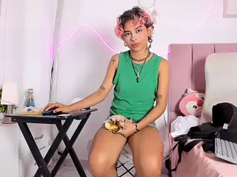 Snapshot of lilith_horny chatting on June 17, 2026, 2:58 am lilith horny online show from June 17, 2026, 2:58 am