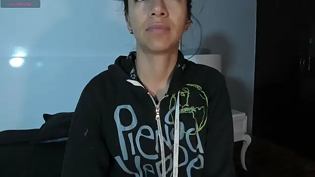 Snapshot of Tamaraakins chatting on November 18, 2025, 12:20 pm Tamaraakins online show from November 18, 2025, 12:20 pm