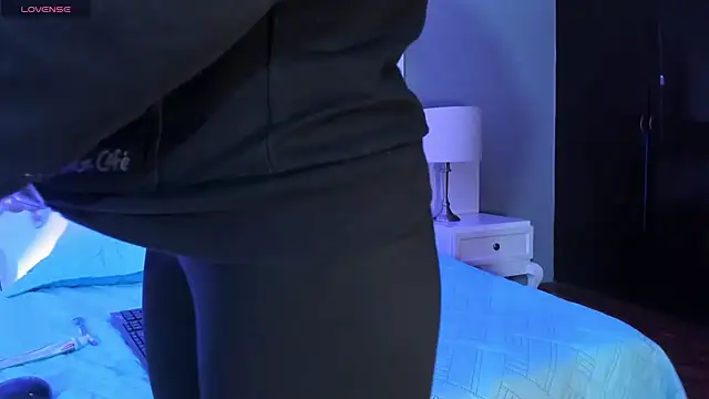 Snapshot of Tamaraakins chatting on November 19, 2025, 12:27 pm Tamaraakins online show from November 19, 2025, 12:27 pm