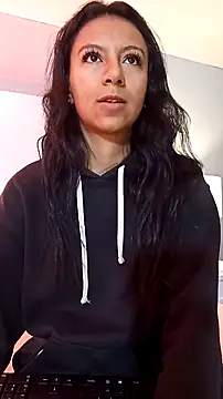 Snapshot of Tamaraakins chatting on December 5, 2025, 12:47 pm Tamaraakins online show from December 5, 2025, 12:47 pm