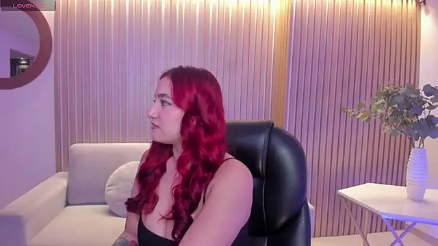 Snapshot of ViolettCastel chatting on January 23, 2025, 7:29 pm ViolettCastel online show from January 23, 2025, 7:29 pm