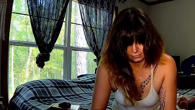 ZeelaXoXo online show from September 15, 2025, 5:24 pm