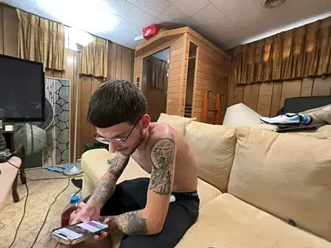 hungkubenski online show from October 31, 2025, 12:17 pm