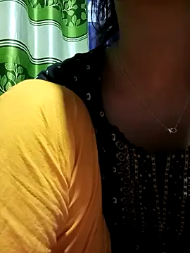 Snapshot of Aruyeshi- chatting on March 9, 2025, 1:04 pm Aruyeshi- online show from March 9, 2025, 1:04 pm