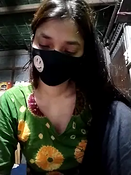 Snapshot of Aruyeshi- chatting on September 14, 2025, 10:09 pm Aruyeshi- online show from September 14, 2025, 10:09 pm