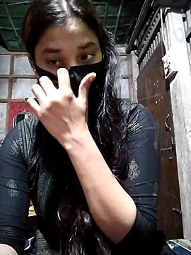 Snapshot of Aruyeshi- chatting on September 25, 2025, 3:32 am Aruyeshi- online show from September 25, 2025, 3:32 am