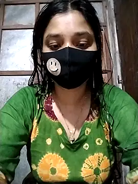 Snapshot of Aruyeshi- chatting on October 29, 2025, 3:31 am Aruyeshi- online show from October 29, 2025, 3:31 am