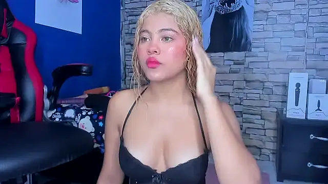 sofiacastillo01 online show from March 18, 2025, 12:58 pm