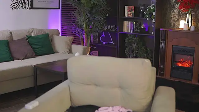 EvaSunderland online show from February 6, 2025, 3:16 am