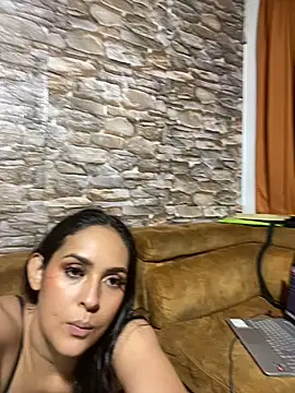 Snapshot of twohornys chatting on February 22, 2025, 1:00 am twohornys online show from February 22, 2025, 1:00 am