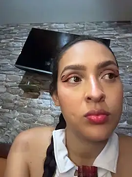 Snapshot of twohornys chatting on October 18, 2025, 10:43 pm twohornys online show from October 18, 2025, 10:43 pm