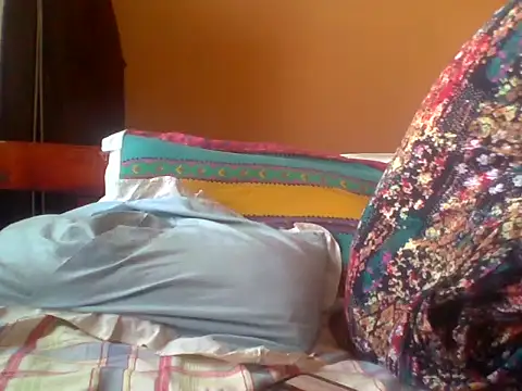 Sweetrata  online show from February 1, 2026, 12:15 pm