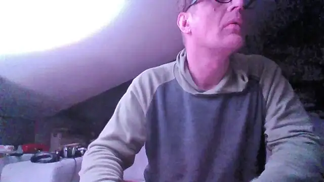 Bigthroaterboy online show from October 26, 2025, 5:08 pm