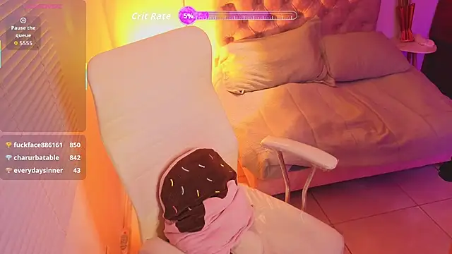 Snapshot of Nathaly-sky chatting on November 28, 2025, 9:45 am Nathaly-sky online show from November 28, 2025, 9:45 am