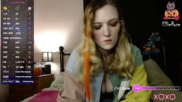 Snapshot of EllieeRose chatting on November 12, 2025, 9:25 pm EllieeRose online show from November 12, 2025, 9:25 pm