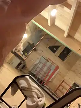 Snapshot of trash4cash chatting on January 4, 2025, 12:16 am trash4cash online show from January 4, 2025, 12:16 am