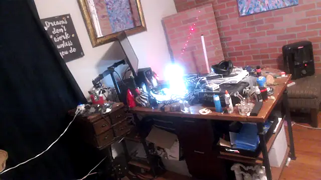 Snapshot of trash4cash chatting on January 15, 2025, 10:06 am trash4cash online show from January 15, 2025, 10:06 am