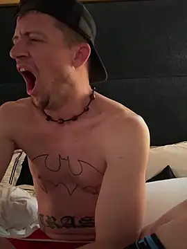 Snapshot of trash4cash chatting on January 23, 2025, 3:32 pm trash4cash online show from January 23, 2025, 3:32 pm