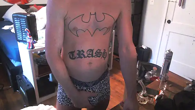 Snapshot of trash4cash chatting on January 27, 2025, 4:22 pm trash4cash online show from January 27, 2025, 4:22 pm