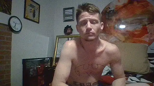 Snapshot of trash4cash chatting on February 26, 2025, 1:00 am trash4cash online show from February 26, 2025, 1:00 am