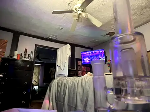 Snapshot of trash4cash chatting on October 28, 2025, 7:05 pm trash4cash online show from October 28, 2025, 7:05 pm