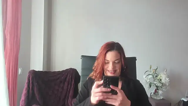 LilliLowexox online show from February 9, 2026, 10:08 am