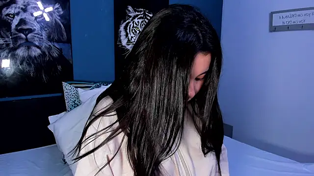 Snapshot of Liana_Bernocchi chatting on February 10, 2025, 2:08 am Liana Bernocchi online show from February 10, 2025, 2:08 am