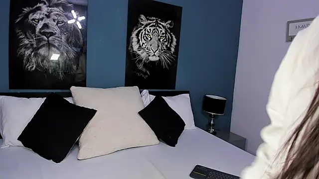 Snapshot of Liana_Bernocchi chatting on March 6, 2025, 8:27 pm Liana Bernocchi online show from March 6, 2025, 8:27 pm