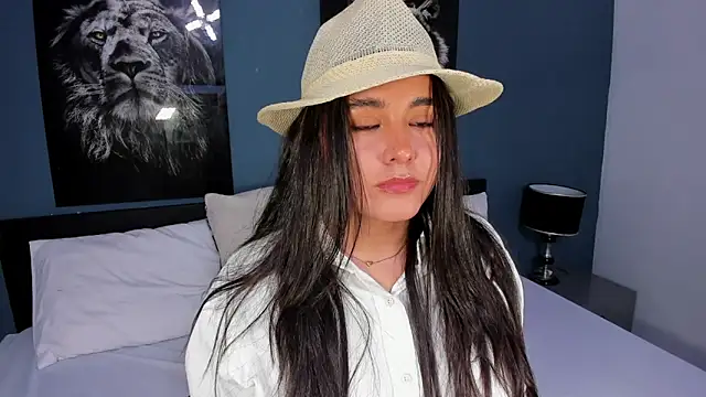 Snapshot of Liana_Bernocchi chatting on March 6, 2025, 11:31 pm Liana Bernocchi online show from March 6, 2025, 11:31 pm