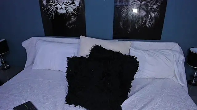 Snapshot of Liana_Bernocchi chatting on March 15, 2025, 11:28 pm Liana Bernocchi online show from March 15, 2025, 11:28 pm